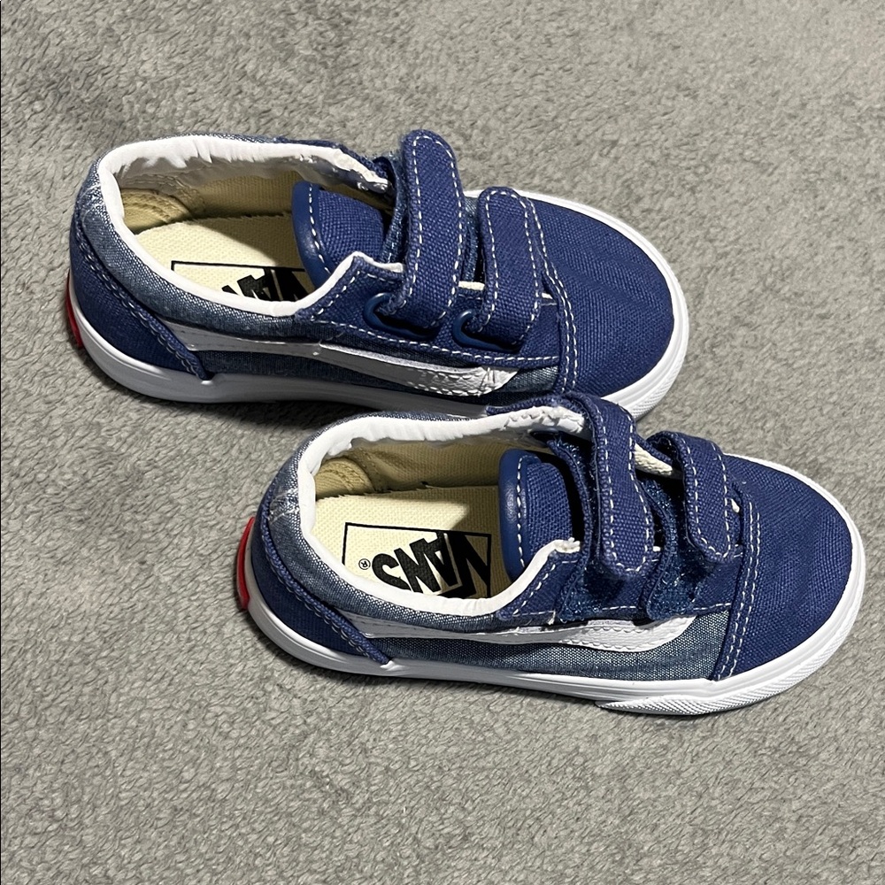 Vans Toddler 7 Navy and White Sneakers Never Worn